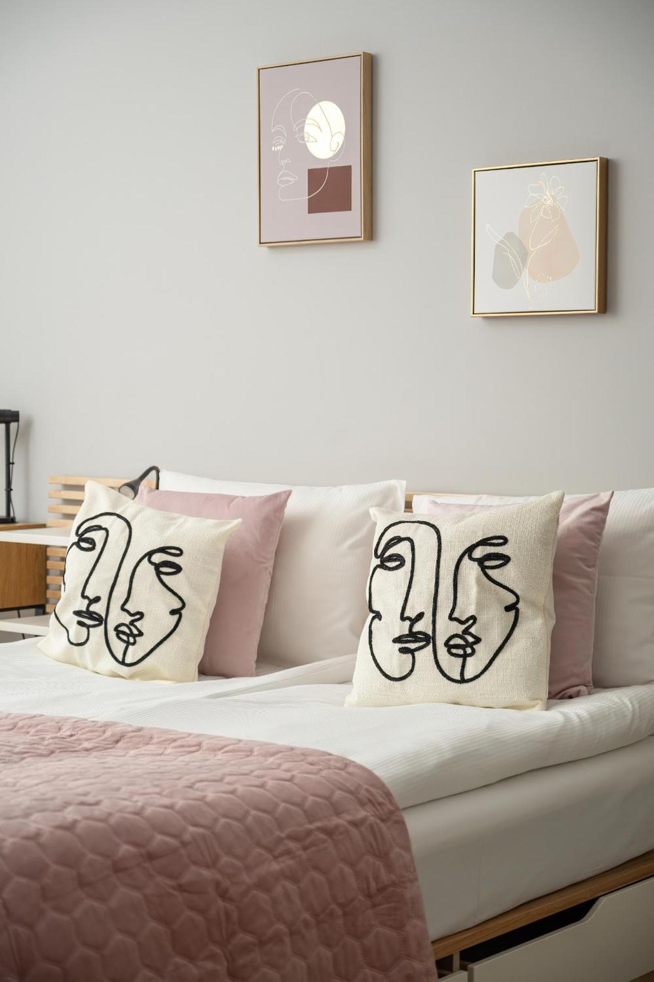 Michalczyka Stylish Apartment With Parking In The City Center Of Wroclaw By Noclegi Renters Exteriér fotografie